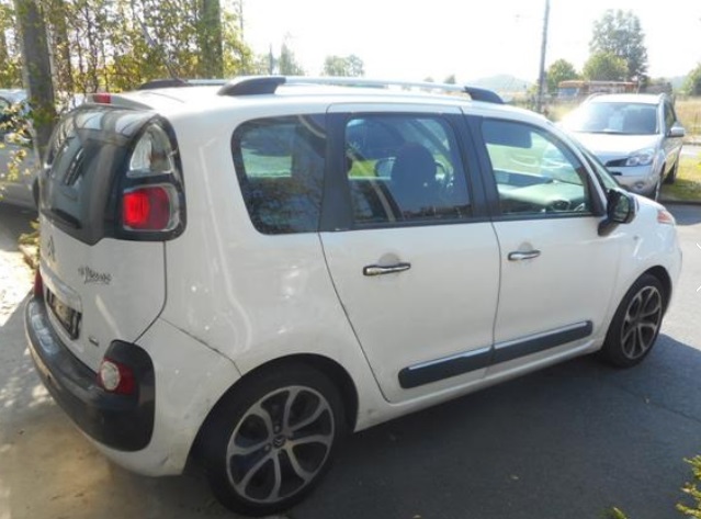 Left hand drive CITROEN C3 PICASSO 1.6 HDI 90 EXCLUSIVE